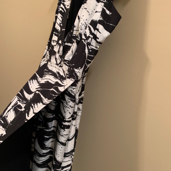 YIGAL AZROUEL SLEEVELESS SILK BLEND DRESS - SEMI-FORMAL - SIZE 4 (S) - Picture 15 of 16